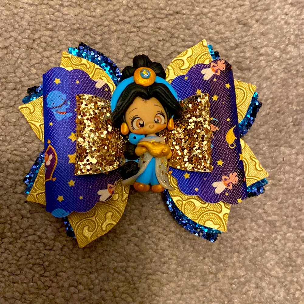 Jasmine Bow